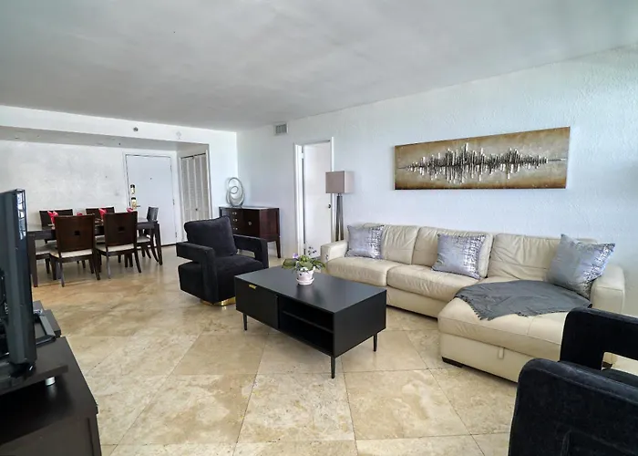 Two Bedroom On The Beach With Balcony And Oceanview
