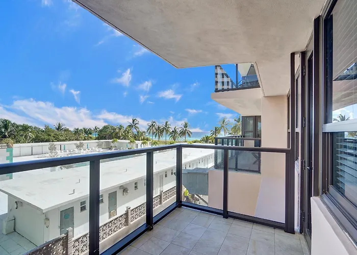 Cozy Beachfront 2 Bdr Miami Beach Condo 406 acceptant les animaux