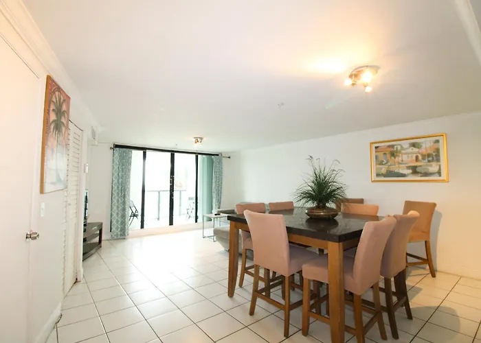 2Bd 2Br Townhouse With Balcony Ocean Views And Direct Beach Access Villa Miami Beach