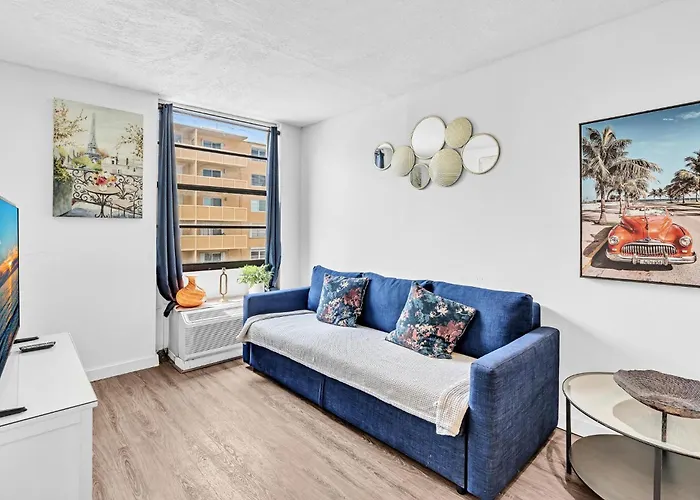 1 Bedroom In The Best Location In South Beach ! Miami Beach