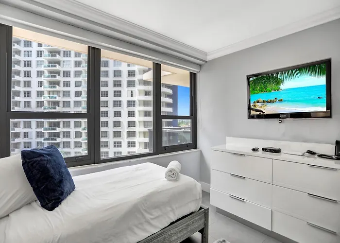 Amazing 3Bd Ocean View Condo Beach Service 715 Miami Beach