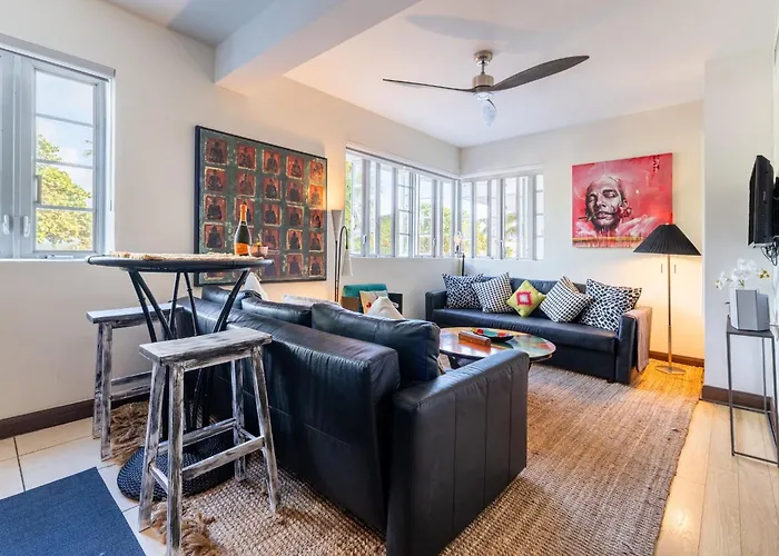 Oceanfront Oasis: 2-Br Apartment On Ocean Drive