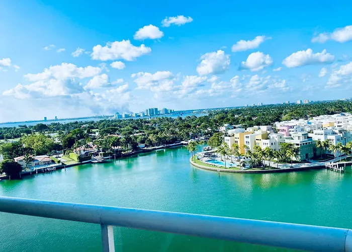 Ocean Bay Views 2Bdr 2Bath Beach Condo Parking Miami Beach