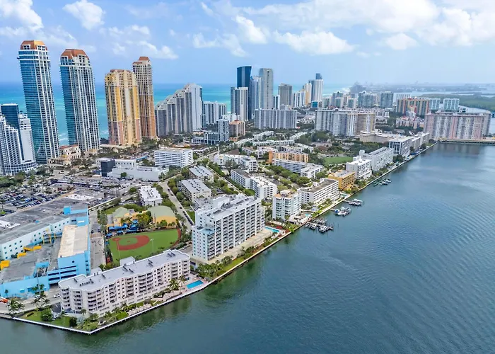 Waterfront Luxury 2-Bedroom Condo Sunny Isles Beach Miami Beach admite animales