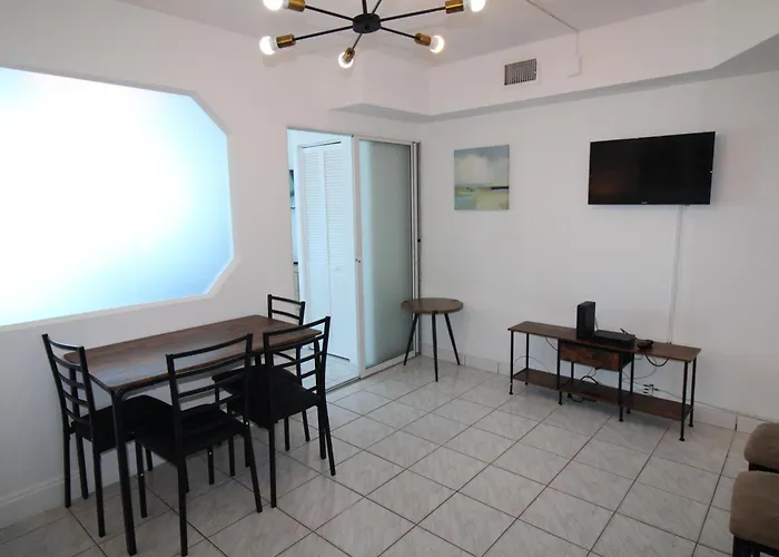 Castle 727 Studio With Balcony And Ocean View, Pool, Tennis, Beach Access, Free Parking