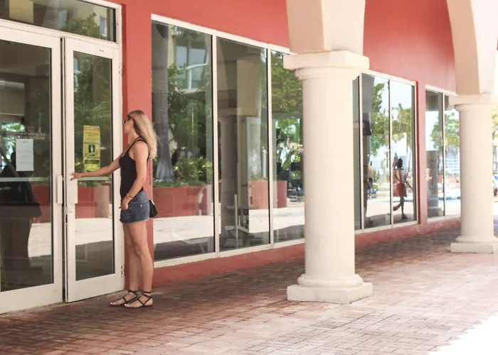 Best Holiday Suites Sunny Isles Beach