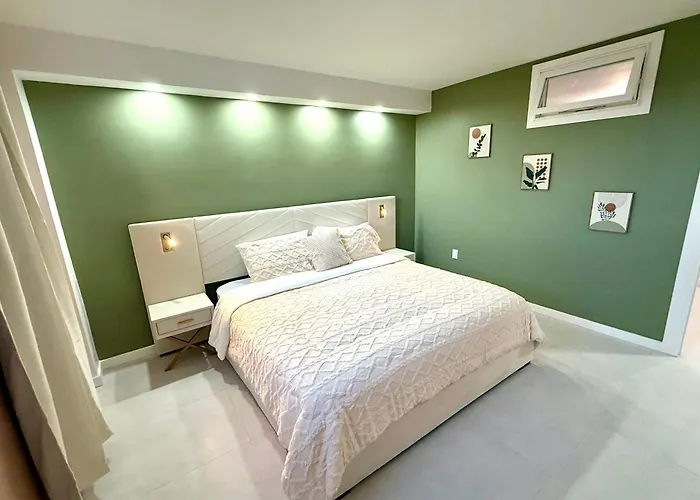Ocean Reserve Condo By Flatsaway Miami Beach