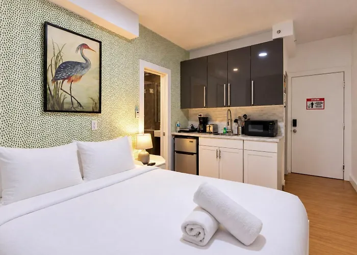 South Of Fifth Ocean Drive Apt