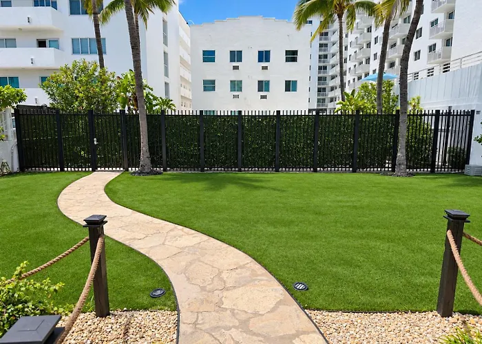 South Of Fifth Ocean Drive Apt