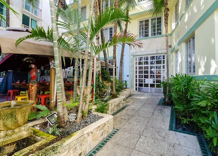 Haustierfreundliches Ocean Drive Studio Historic Building Minutes Walk To The Beach. Miami Beach