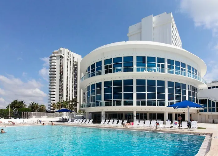 Castle Beach: Serenity Condo
