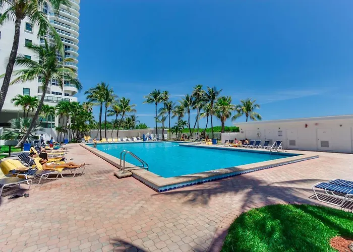Oceanfront Studio Casablanca Miami Beach
