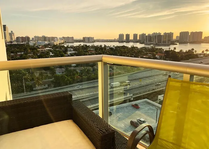 Sunny Isles Condo Resort 14Th Floor Intracoastal View!! Miami Beach